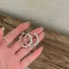 Estilo Doce e Cool Menina Apimentada Brincos de Argola Lisos Nicho High-End Minimalista Presilhas para Rosto Redondo Brincos de Círculo Personalizados Celebridade da Internet