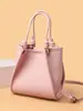 Bolso Tote de Nicho para Viajeros para Mujer, Estilo de Moda Verano 2026, Bolso de Hombro Versátil Casual de Cuero Suave de Alta Gama