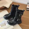 Botas de Cuero de Moda para Niños 2026 Otoño Nuevo Estilo Botas de Motocicleta con Hebilla Negra Estilo Coreano Versátiles Botas de Media Caña para Niñas