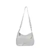 Bolso transparente nuevo para mujer, nuevo y moderno para el verano 2026, estilo coreano, bolso de gelatina de moda, elegante bolso de hombro y para el antebrazo