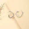 Europa e Estados Unidos moda transfronteiriça novo criativo Coringa moderno banho de cor metálica triângulo temperamento nicho brincos