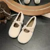 Otoño/Invierno 2025 Nuevos Zapatos Planos para Mujer Talla Grande Estilo Francés Perla Chanel Boca Baja Zapatos de Felpa Mary Jane con Pelo