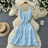 Vestido de punto blanco sin mangas con calados estilo francés para mujer, vestido de verano A-line que estiliza la cintura, elegante vestido corto A-line de socialité