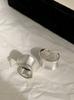 Pendientes Elegantes de Estilo Francés Minimalista de Ena Matsumoto, Pendientes de Aro Ancho con Borde Amplio de Semicírculo Cepillado Mate