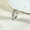 Anillo de Trébol de Cuatro Hojas de Lujo Ligero Transfronterizo Europeo y Americano Chapado en Cobre Dorado Circonita Microincrustada Moda Exquisita Anillo Abierto de Gama Alta para Mujeres
