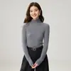 Suéter de cashmere de gola alta para mulheres, estilo outono e inverno, prêt-à-porter de primeira linha, canelado, slim fit, que valoriza a silhueta, suéter base de malha, camada interna