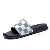 Pantuflas de Talla Grande Transfronterizas para Hombre, Para Uso Exterior en Verano, Chanclas Casuales Antideslizantes de Suela Suave para Exteriores, Sandalias de Playa de Celebridad de Internet