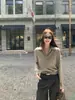 Estilo old money: Suéter de punto con cuello polo para mujer, perfecto para el otoño, que ofrece un look relajado y juvenil con un diseño casual de cuello en V y mangas largas.