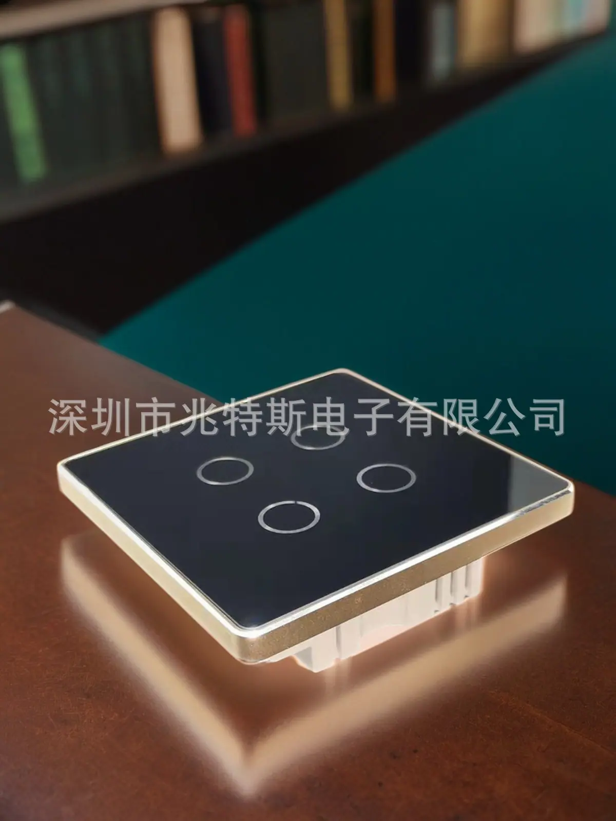 4黑金4：3.png