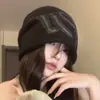 Gorro holgado estilo coreano con borde enrollado para adelgazar la cara, tejido fino para clima frío para mujer, nuevo 2025, turbante casual versátil