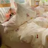 Diseños populares en Xiaohongshu ~ Conjunto de cuatro piezas estampado tipo nube suave estilo Ins para ambiente del hogar, conjunto de tres piezas para uso en dormitorio
