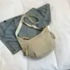 Bolsa de Ombro Colorida Tendência Personalidade para Mulheres, Nova Bolsa Leve Simples Formato Bolinho, Bolsa Transversal Casual Leve Fashion