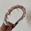 Grampo de Cabelo Elegante de Veludo Cor Sólida Grampo Floral para Penteado de Outono e Inverno Simples e Delicado Presilha Jacaré Acessório de Cabelo Novo Acessório de Cabeça