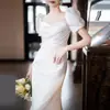 Vestido de Noiva Principal Estilo Francês Verão 2026 Novo Cetim Simples Sereia Branco Vestido de Recepção com Cauda para uma Cerimônia de Casamento Leve