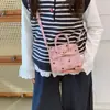 Bolso de Mano Mini de un Solo Hombro Oso Pequeño Kelly Estilo Coreano Estilo Pequeño Chanel para Niñas Accesorio de Monedas de Princesa Bolso Cruzado de Moda