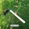 Azada pequeña para flores de jardín herramienta de azada-pico de doble propósito rastrillo de dientes de madera mango de madera verdura pino tierra jardín pequeña azada fábrica venta al por mayor
