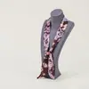 Novo Colar de Lenço de Seda com Contas para Mulheres, Corrente para Suéter Retrô de Bolinhas e Flor de Castanha, Lenço Pequeno Fino Moderno Literário Versátil