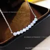 V Ouro Versão Alta Novo Processo CNC Colar Colmeia Feminino Banhado a Ouro 18K Pingente Colmeia Diamante Sorriso Corrente da Clavícula