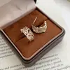 Pendientes Elegantes de Encaje Hueco con Circonita en Forma de C, Chapados en Oro Cobre, Estilo Francés para Mujer, Nuevos Pendientes de Tachuela de Lujo Ligero