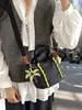 Bolso cubo transfronterizo nuevo, bolso pequeño ligero y casual de moda para exteriores, bolso de hombro cruzado versátil con bloques de color para el trabajo