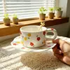 Conjunto de Presente com Xícara e Pires de Cerâmica Floral Pequeno Pintado à Mão Estilo Ins Xícara de Café Feminina Xícara para Chá da Tarde