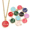 Colgante de etiqueta de beso con letra inglesa, redondo, aleación, doble cara, gota de aceite, colgante pequeño, pulsera, collar, joyería DIY