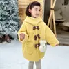 Chaqueta de Felpa para Niña 2026 Invierno Nuevo Estilo Infantil Elegante de Longitud Media Suéter de Peluche Top de Lana de Cordero para Bebé Niña
