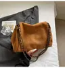 E-commerce Transfronteiriço Bolsa Retrô de Grande Capacidade Nova Moda Feminina de Nicho para o Dia a Dia Bolsa Tote Bolsa de Ombro Único Transversal com Corrente