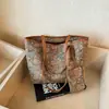2026 Nuevo Bolso Tote de Moda de Gran Capacidad para Mujer con Diseño de Nicho y Elegante Estilo Chino para Salir