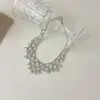 Colar minimalista e fashion de estilo coreano cravejado de diamantes, vazado, um acessório luxuoso para vestidos de noite, uma corrente de clavícula chique e versátil, uma joia leve e luxuosa para mulheres