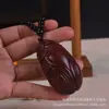Pequena Folha Sândalo Vermelho Esculpido à Mão Pixiu Deus da Riqueza Pingente Ornamento Pendurado Artesanato Barraca Viva Popular Fábrica Atacado
