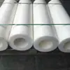 Tubos de nylon oferecem excelente resistência ao desgaste, tubos de PTFE fornecem propriedades autolubrificantes e tubos de polietileno PTFE são resistentes ao envelhecimento.