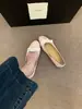Zapatos Planos de Cuero Suave con Punta Redonda Negra de Corte Bajo para Mujer Primavera Otoño Zapatos de Mujer 2026 Estilo Nuevo con Falda Mary Jane Zapatos Pequeños de Cuero