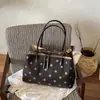 Moda Juvenil 2026 Verano Nuevo para Mujer Estampado de Lunares Estilo Japonés y Coreano Gran Capacidad Nicho Bolso de Hombro Único y Bolso de Mano