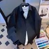 Camisa de Manga Larga a Rayas Estilo Japonés para Hombre, Sencilla, Nueva Moda Casual Primavera y Otoño 2025, Chaqueta Camisa de Caída de Alta Gama