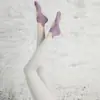 Venta directa de fábrica de calcetines de yoga, calcetines de cinco dedos, calcetines de fitness, calcetines para deportes de interior y calcetines específicos para Pilates. Están hechos de algodón, son cortos y ofrecen un excelente agarre y flexibilidad.