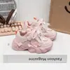 Tenis para niña, nueva colección primavera/otoño 2026, suela suave, zapatillas de correr estilo princesa, tenis gruesos para niña, calzado casual y moderno