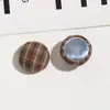 Tecido Xadrez Novo de Outono Fivela Redonda com Botão Acessórios para Brincos DIY Brincos Adorno de Cabeça Prendedor de Cabelo para Mulheres Capa de Celular