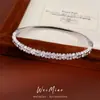 Pulsera de Acero Inoxidable con Cierre de Flor Redonda de Zirconia, Pulsera Simple y Elegante, Joyería de Lujo Ligero de Nicho de Alta Gama al por Mayor