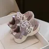 Tênis Dad Shoes para Meninas 2026 Primavera Novos Sapatos Infantis Tênis Esportivos de Malha Sola Macia Sapatos de Malha Respiráveis para Meninas Mais Velhas