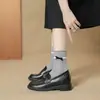 Zapatos tipo mocasín con plataforma de 7 cm para mujer, Nuevos zapatos de primavera slip-on con tacón grueso, Zapatos de cuero versátiles estilo británico metálico
