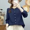 Camisa artística estilo francês de manga longa para mulheres com carcela de renda e botões coloridos, macia e amiga da pele, feita de gaze de algodão de camada dupla 100% algodão