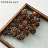 Decoraciones de Navidad: Piñas, Bolas de Ratán, Virutas de Madera, Palitos de Canela, Flores de Algodón, Corona Decorativa Hecha a Mano para Bricolaje en Hogar y Jardín Estilo Pastoral
