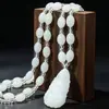 Colar pingente grande Guanyin de imitação de Jade Branco colar Guanyin de cristal branco frente e verso colar de ponto turístico