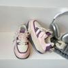 Zapatos Deportivos para Niños 2024 Primavera y Verano Nuevo Estilo Velcro Suela Blanda Zapatillas Ligeras Zapatos Casuales para Niñas Casual y Versátil