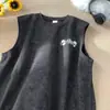 Colete de Seda Gelada Refrescante para Homens, Marca Nova Tendência Verão 2025, Top Camiseta Estilosa Sem Mangas Bordada Estilo Americano