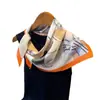 Elegante Bufanda Cuadrada de Imitación Seda con Estampado de Caballos Chal Versátil Bufanda de Cuello de Gama Alta Pañuelo para la Cabeza Bufanda de Seda Bufanda para Mujer