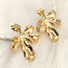 Brincos Europeus e Americanos Exagerados de Metal com Flor Grande Irregular, Brincos de Moda Ins de Nicho Personalizados de Alto Padrão