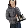 Chaqueta de plumón con capucha de plumón de pato blanco 95 para invierno cálido, ropa exterior corta colorida para otoño/invierno, tres pruebas, joroba pequeña, chaqueta de plumón práctica