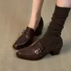 Mocasines retro de cuero estilo británico con doble hebilla, caracterizados por un tacón grueso, diseño sin cordones, adecuados para ir al trabajo, versátiles y que ofrecen una sensación relajada y cómoda